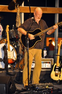 Rock and Roll Hall of Famer Dave Mason, who performed that evening (Photo by Jean Skidgel)