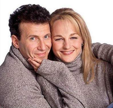 Paul Reiser and Helen Hunt from their Mad About You days