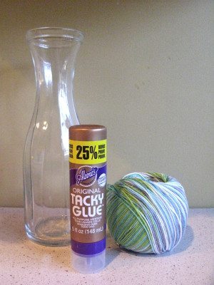Do It Yourself Decorating Yarn-Wrapped Vase Photo by Kimberly Dijkstra