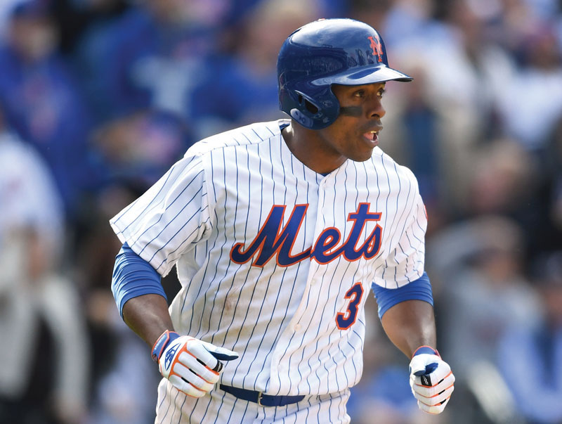 Mets' Curtis Granderson Rounds The Bases